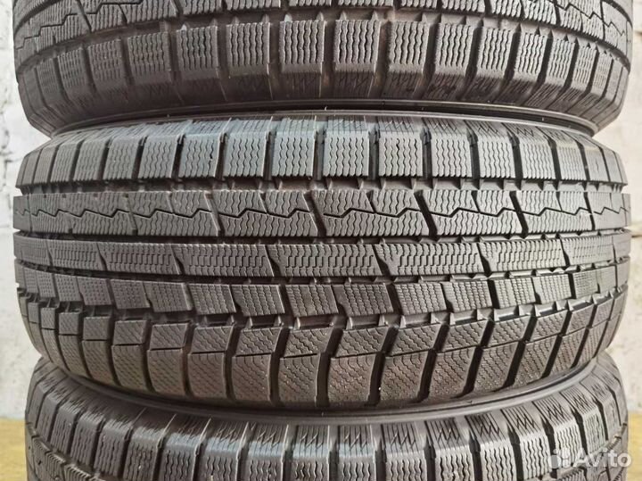 Toyo Winter Tranpath TX 215/60 R17 97H