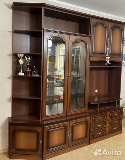 Горка в гостиную бу