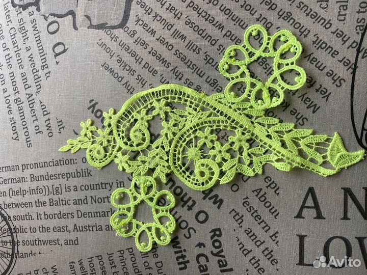 Апликация для украшения одежды