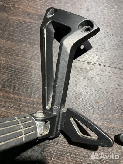 Пассажирские подножки для Yamaha FZ6 n S2