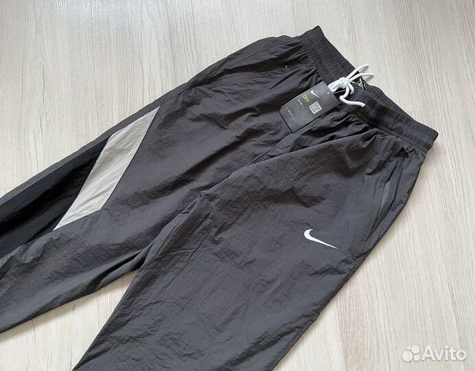 Спортивные штаны nike серые