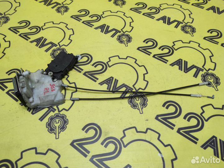 Замок двери задний левый Subaru Forester SG5 EJ205