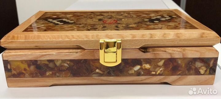 Домино из янтаря 