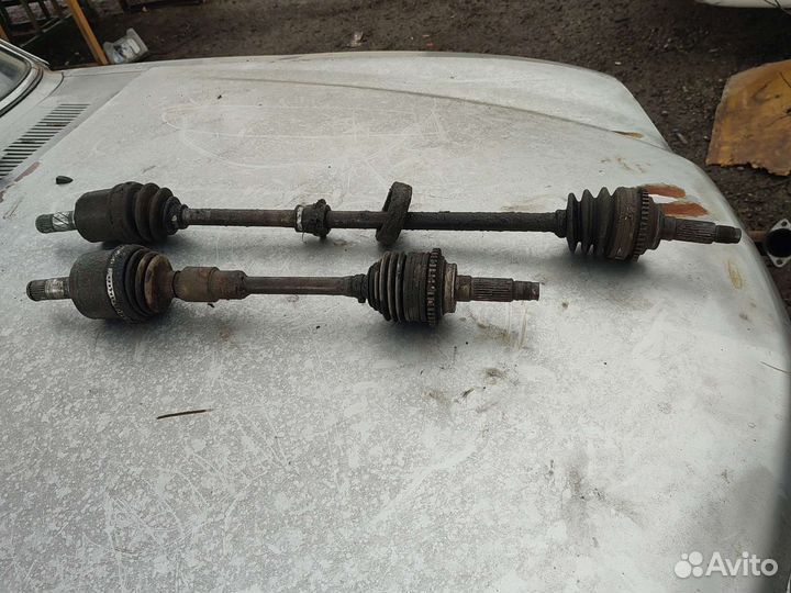 Привод в сборе Mazda familia 1998г. АКПП