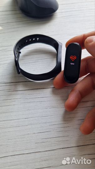 Часы xiaomi mi band 4