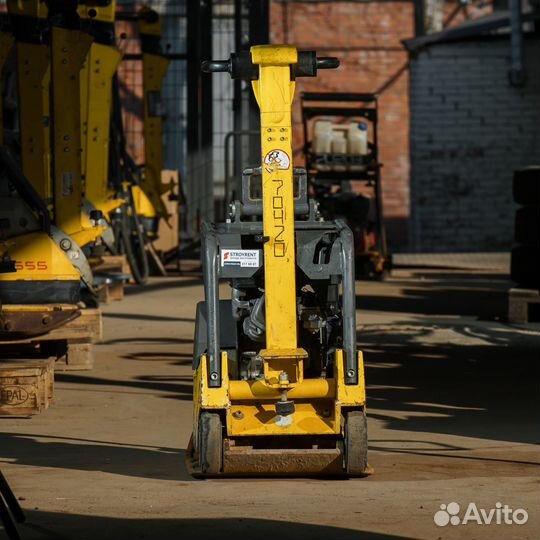 Бензиновая виброплита, реверсивная, 240 кг