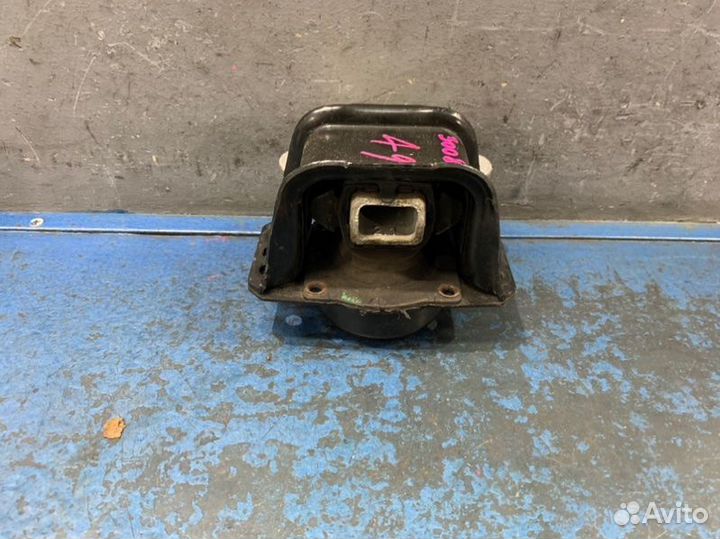 Подушка двигателя правая Peugeot 3008
