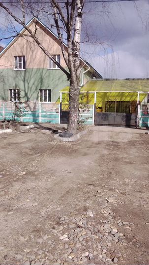 Дом 212 м² на участке 6,1 сот.