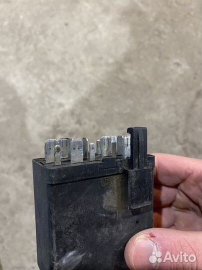 Реле 136 Транспортер T4