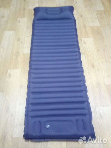 Надувной туристический коврик