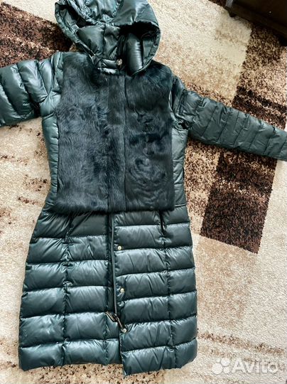 Пуховик изумрудный 44