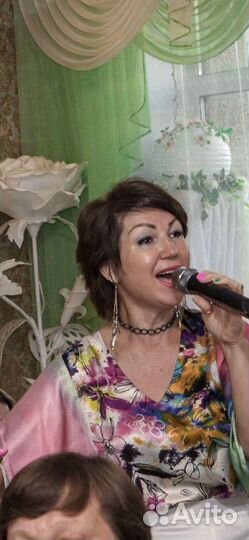 Ведущий на выпускной