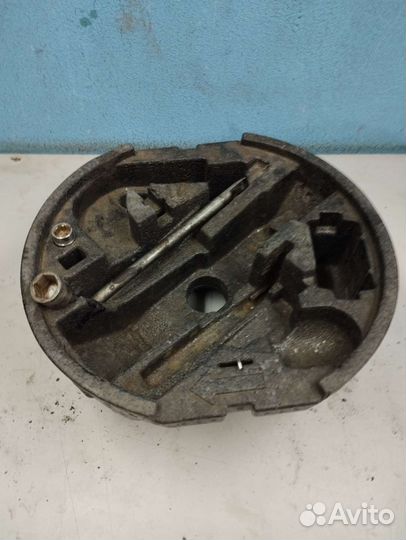 Octavia a5 Ящик инструментальный