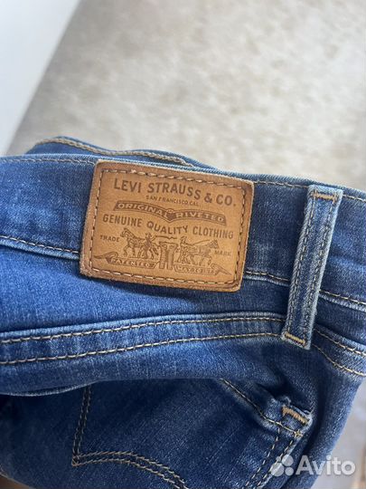 Джинсы levis 710