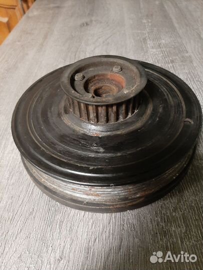 Шкив (демпфер) коленвала Audi 100 (C4) 1991-1994