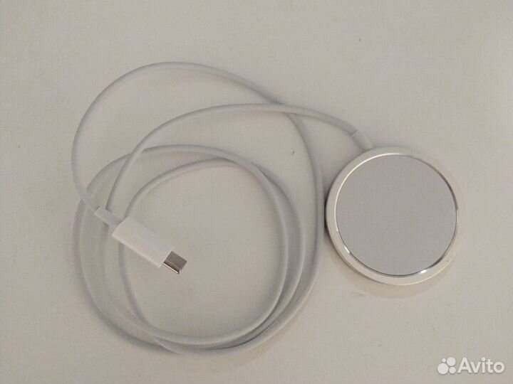 Беспроводная зарядка для iPhone