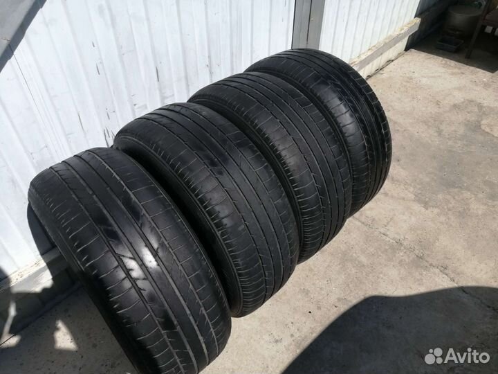 Bridgestone Potenza RE040 235/55 R17 99Y