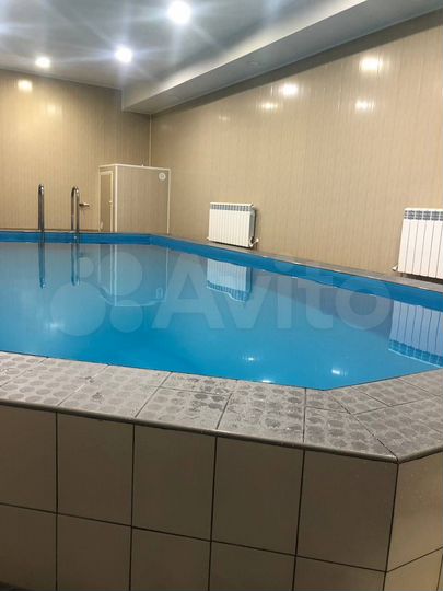 Коттедж 433 м² на участке 4,3 сот.