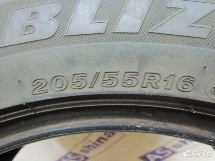 Bridgestone Blizzak Revo GZ 205/55 R16 102R