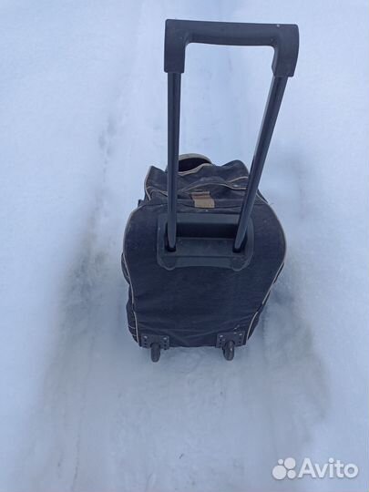 Сумка дорожная на колесах с выдвижной ручкой
