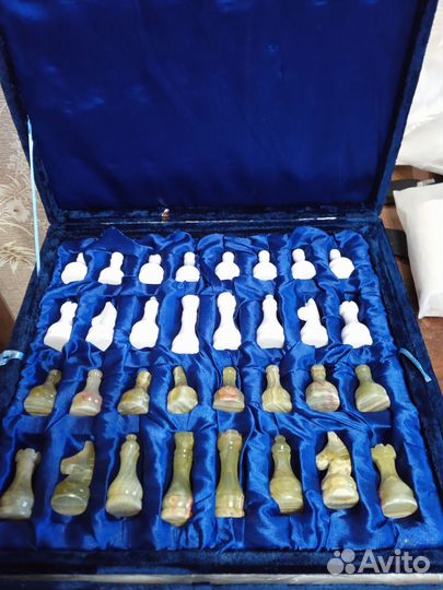 Шахматы подарочные из натурального камня новые