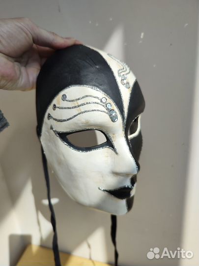 Венецианская маска. Сувенир из Италии