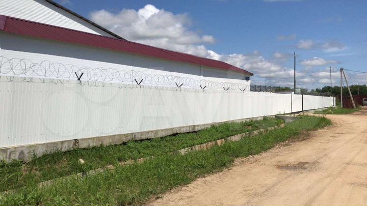 База с новыми складами на участке 1Га