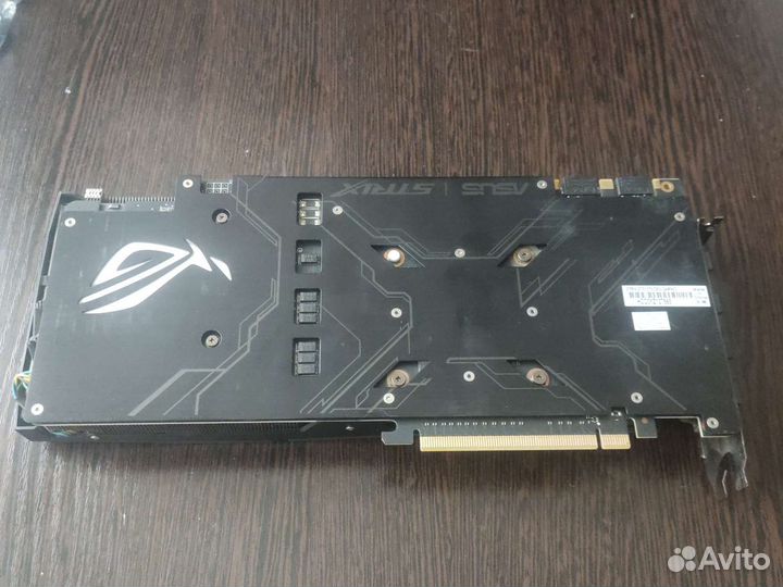 Видеокарта GTX1070 Asus Strix