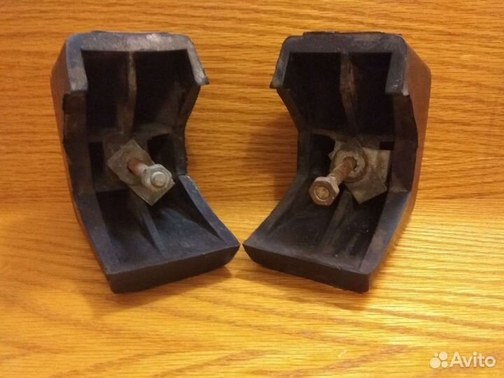 Буфер на бампер (клык) ваз-2106