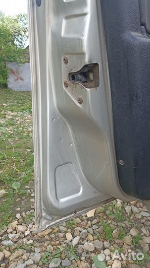 Ford Mondeo 2.0 МТ, 2005, 303 117 км