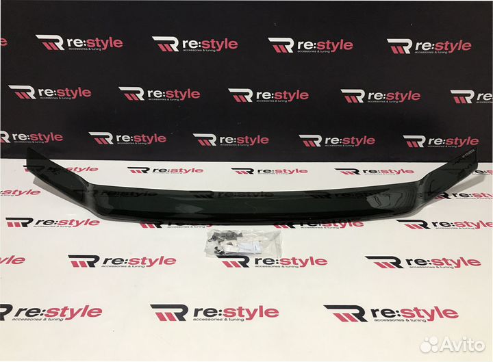 Дефлектор капота Toyota Land Cruiser 200 U556