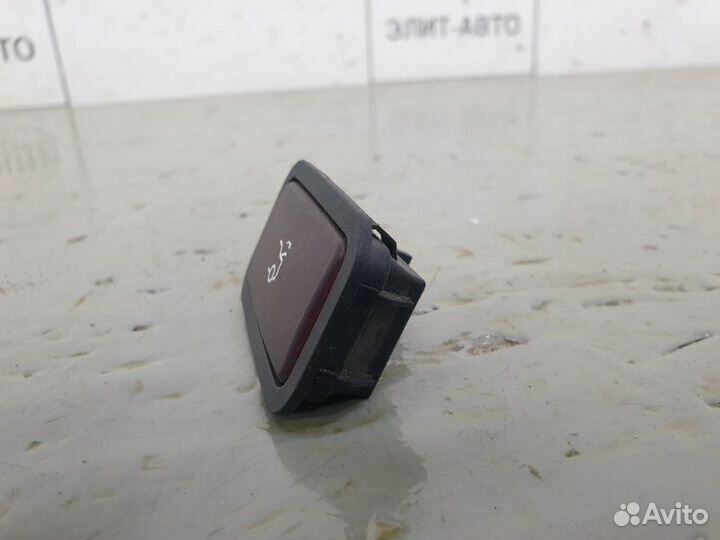 Кнопка закрывания багажника Mercedes S-Class W221