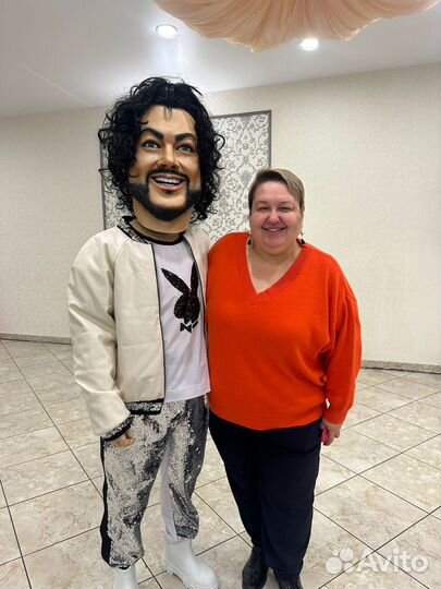 Поздравление - Ростовая кукла Филя Киркоров