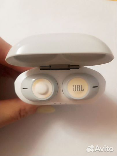 Беспроводные наушники JBL Tune 120 TWS