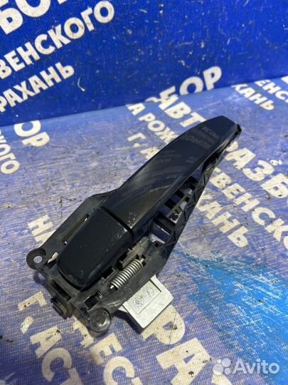 Наружная ручка двери Opel Astra H универсал 2012