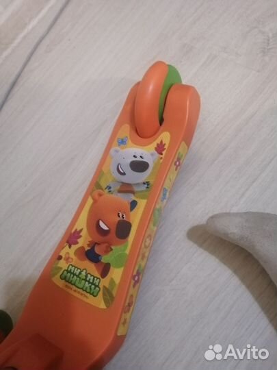 Самокат детский трехколесный со свет колесами