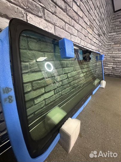 Лобовое стекло на G class W463 Mercedes-Benz