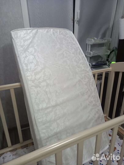 Кровать с маятником bebizaro