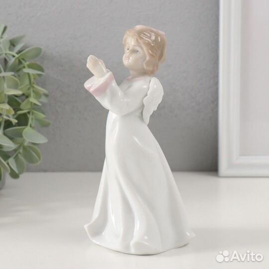 Сувенир керамика 'Ангел в белом платье со сложенны