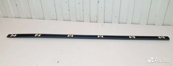 Молдинг двери передней правой BMW E36