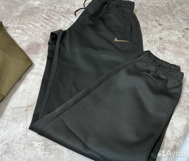 Спортивные костюмы Nike