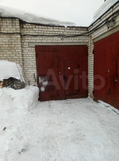 Гараж, > 30 м²