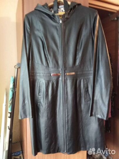 Кожаное пальто 52 черное
