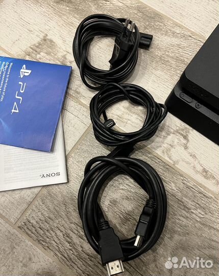 Sony PS4 Slim 2 джоя 550 игр