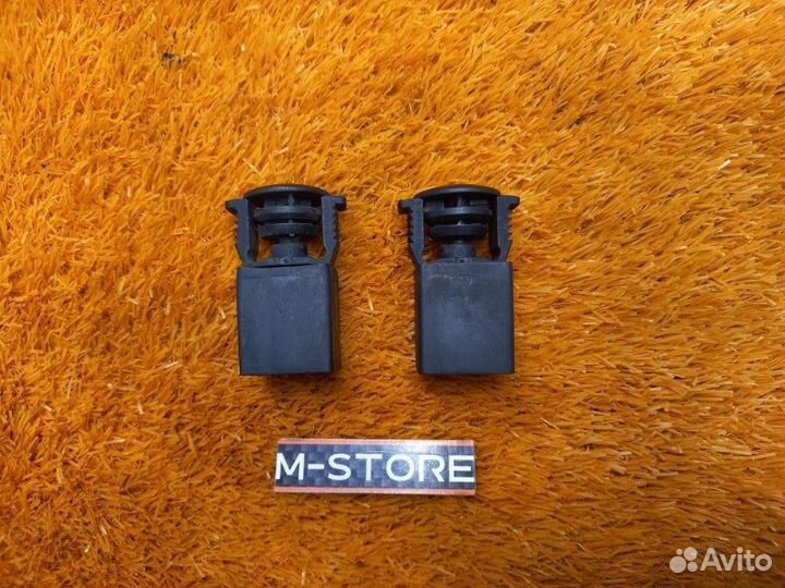 Крепление радиатора Mercedes-Benz C-Class W203