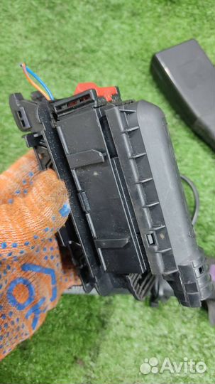 Преднатяжитель ремня левого Opel Corsa D 2011