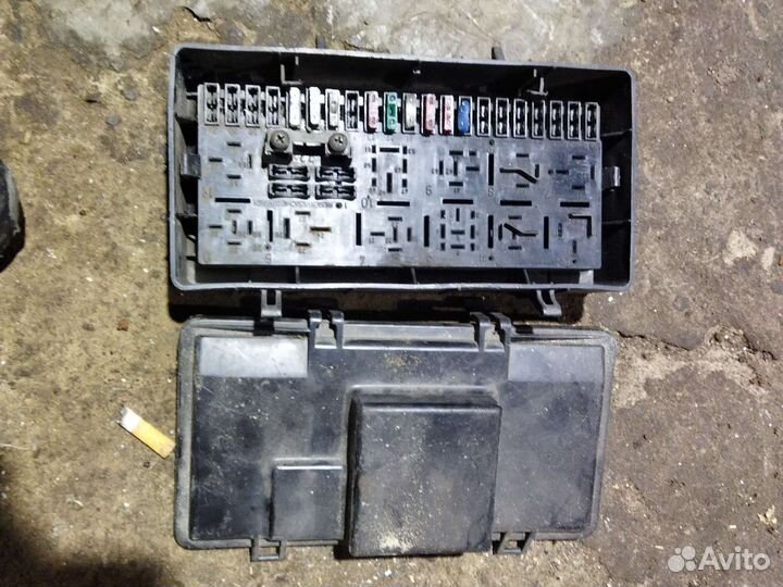 Блок предохранителей ауди 80 б2