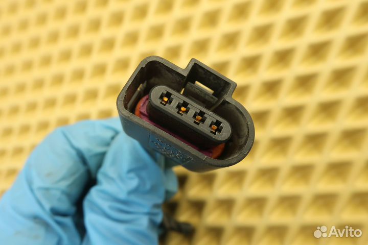 Разъем VAG 1J0973704