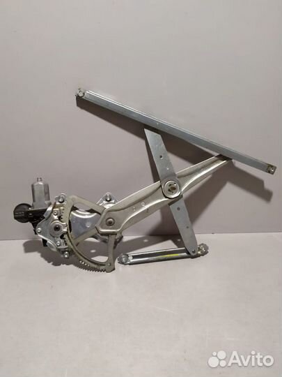 Стеклоподъемник вод двери Toyota Corolla 2011