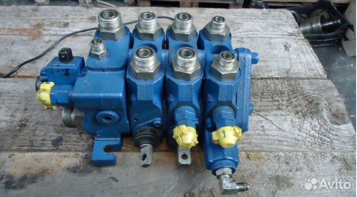 Гидрораспределитель Case 580